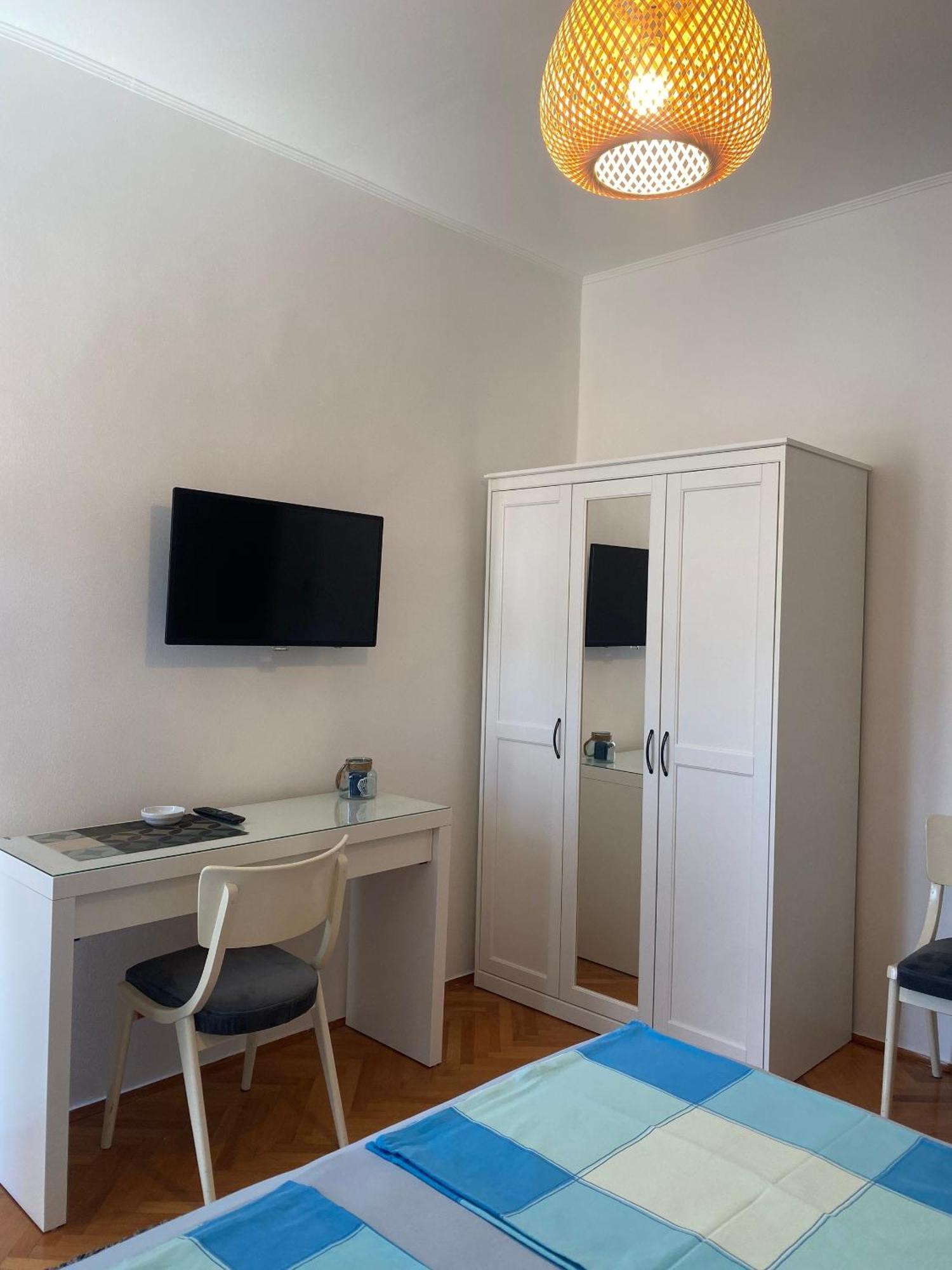 Apartments And Rooms By The Sea Barbat, Rab - 4973 Rab Town Pokój zdjęcie